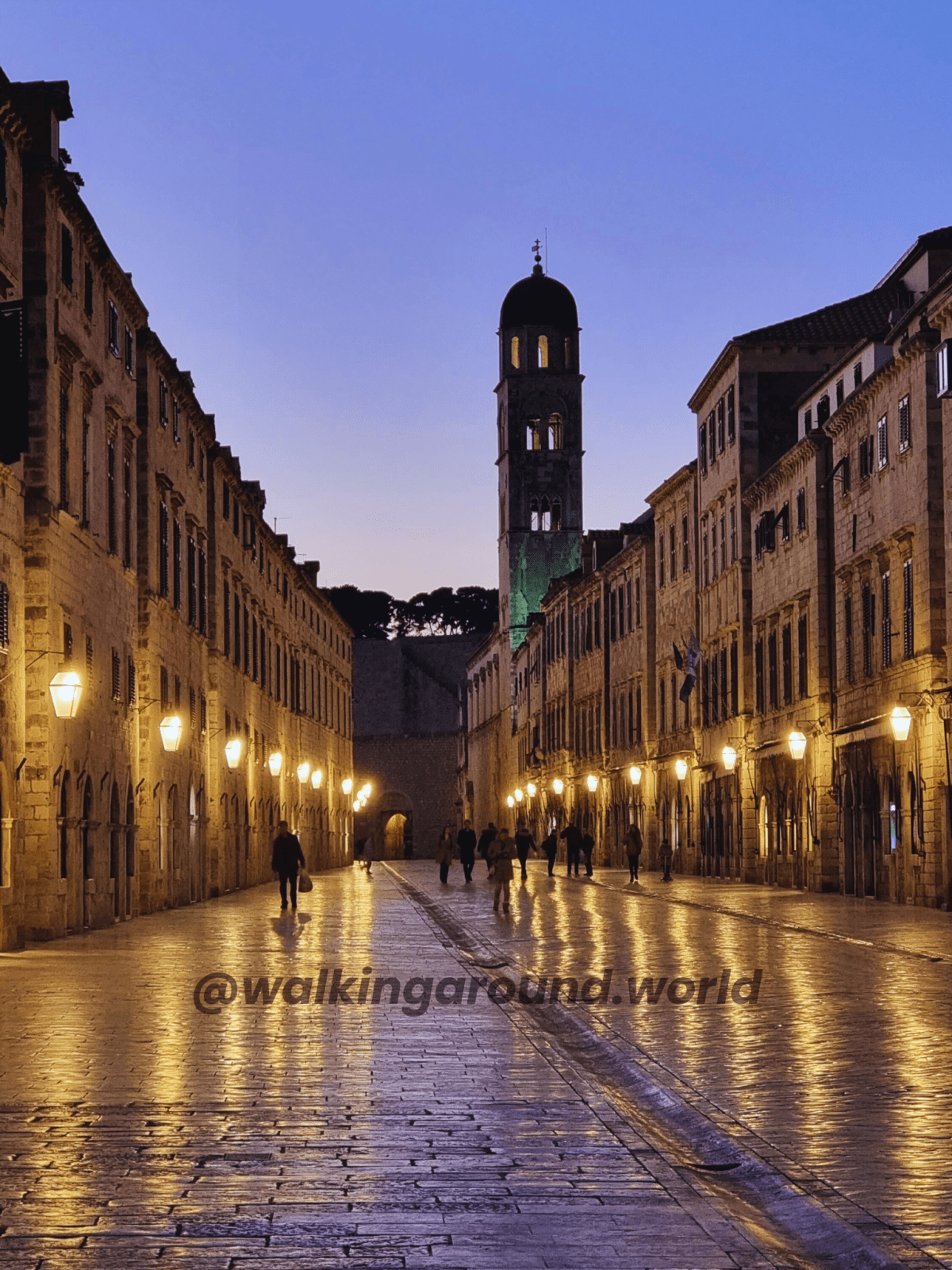 Croacia_Dubrovnik_ciudad_nocturna